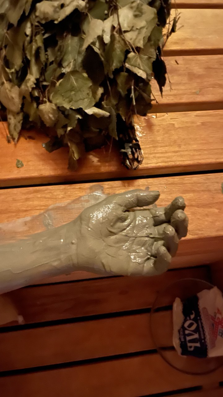 Пеленание - это семи-ступенчатая программа погружения в бане или дома. В пеленании есть общая структура, но это всегда живой процесс и очень индивидуальный для каждой женщины.